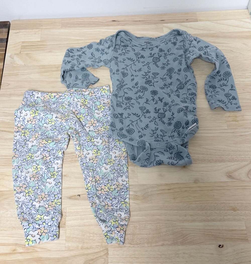 Gerber & Carter's Baby Girl Floral Long-Sleeve Bodysuit and Leggings 2-Piece Set